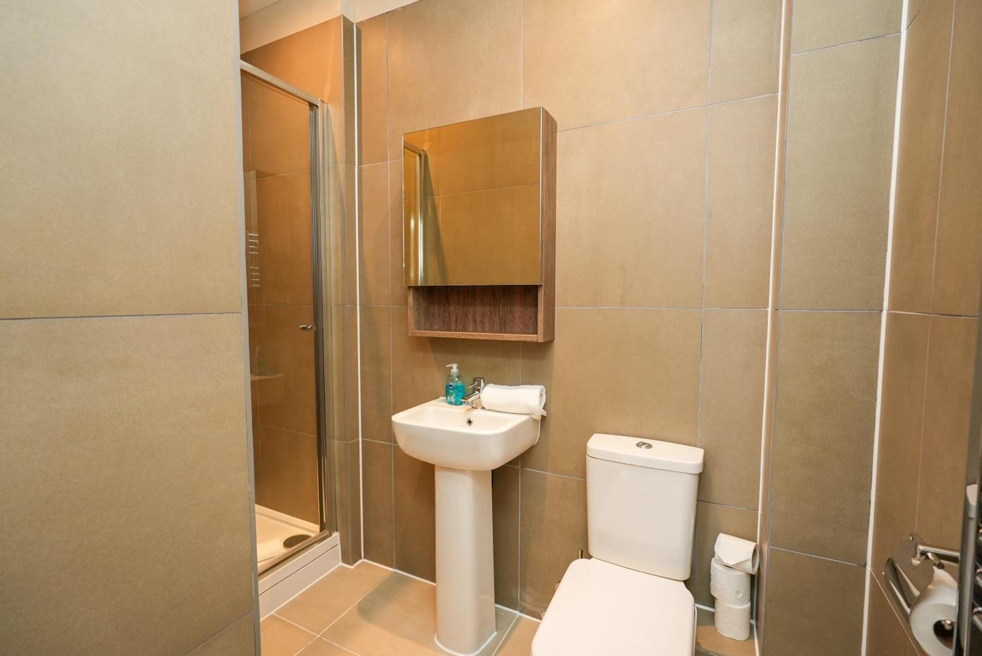 Apartment Luxury Two Bedroom *