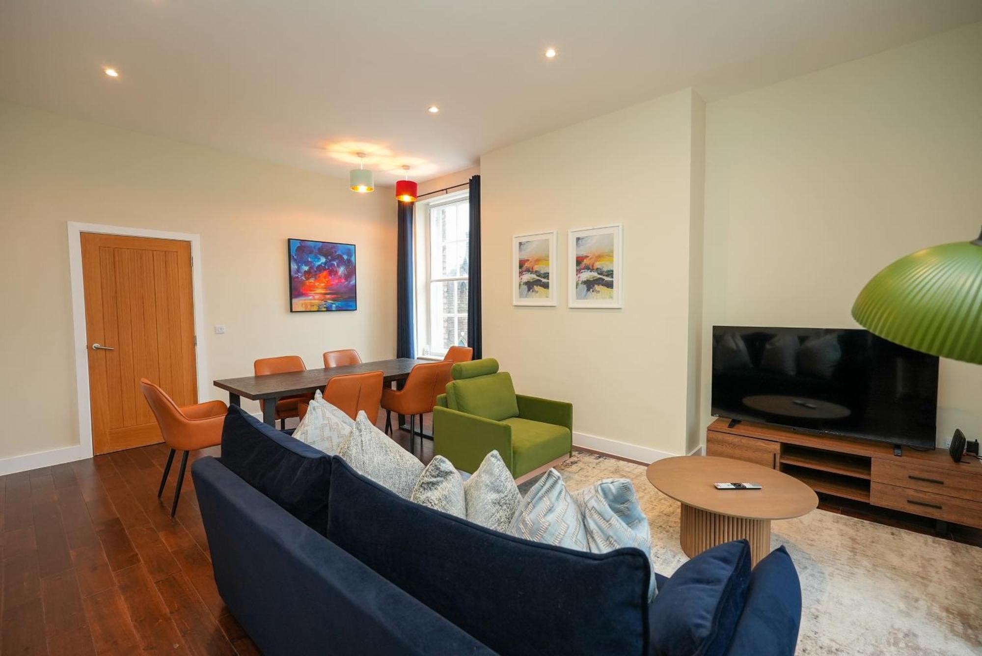 Luxury Two Bedroom Apartment